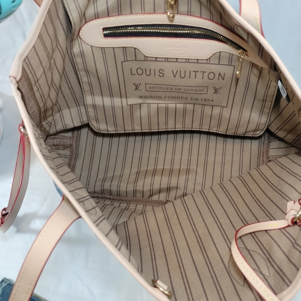 Luxury French Dupe Tote Bag; Denim Exterior w/Detachable Pouch - Picture 7 of 10